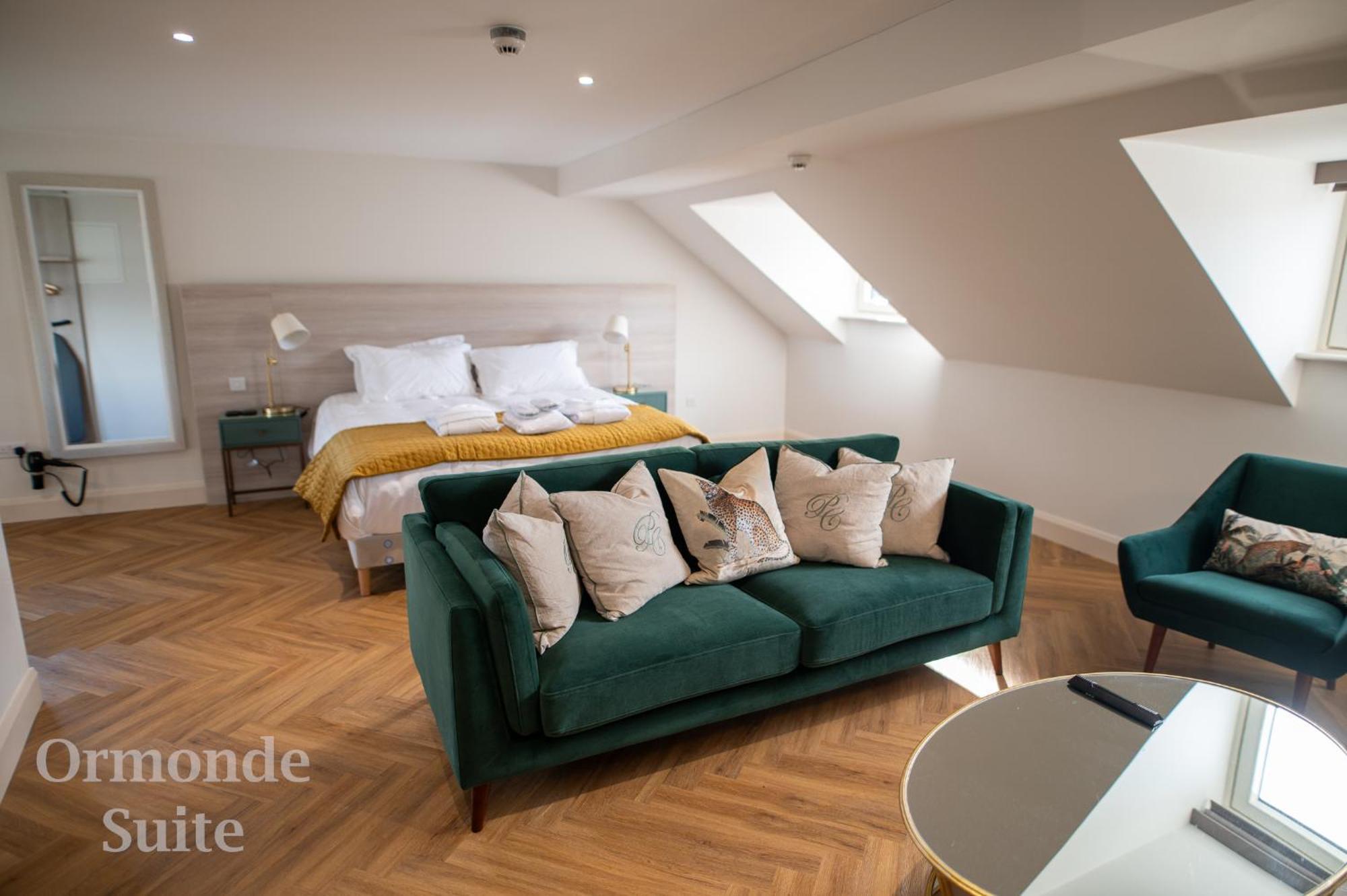 Kilkenny Suites Exterior foto